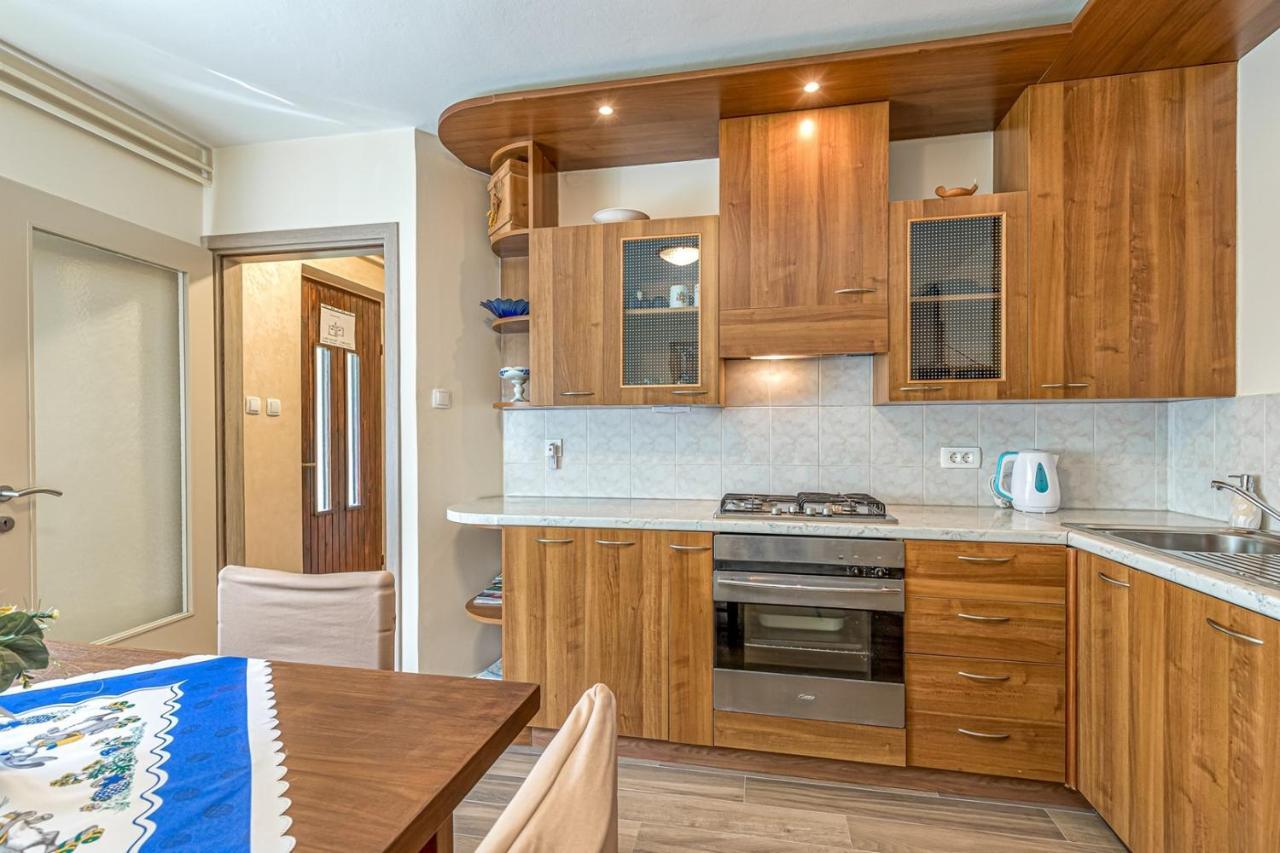 Apartment Flores Stari Pazin Exterior photo